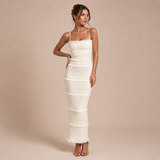 Clara – rochie midi ajustată cu textură plisată