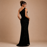 Velora – rochie elegantă cu strălucire și deschidere