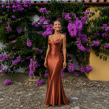 Laura - Rochie maxi satinat cu bretele subțiri și decolteu în V