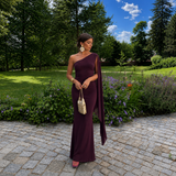 Regina - Rochie maxi cu umeri căzuți și siluetă strânsă